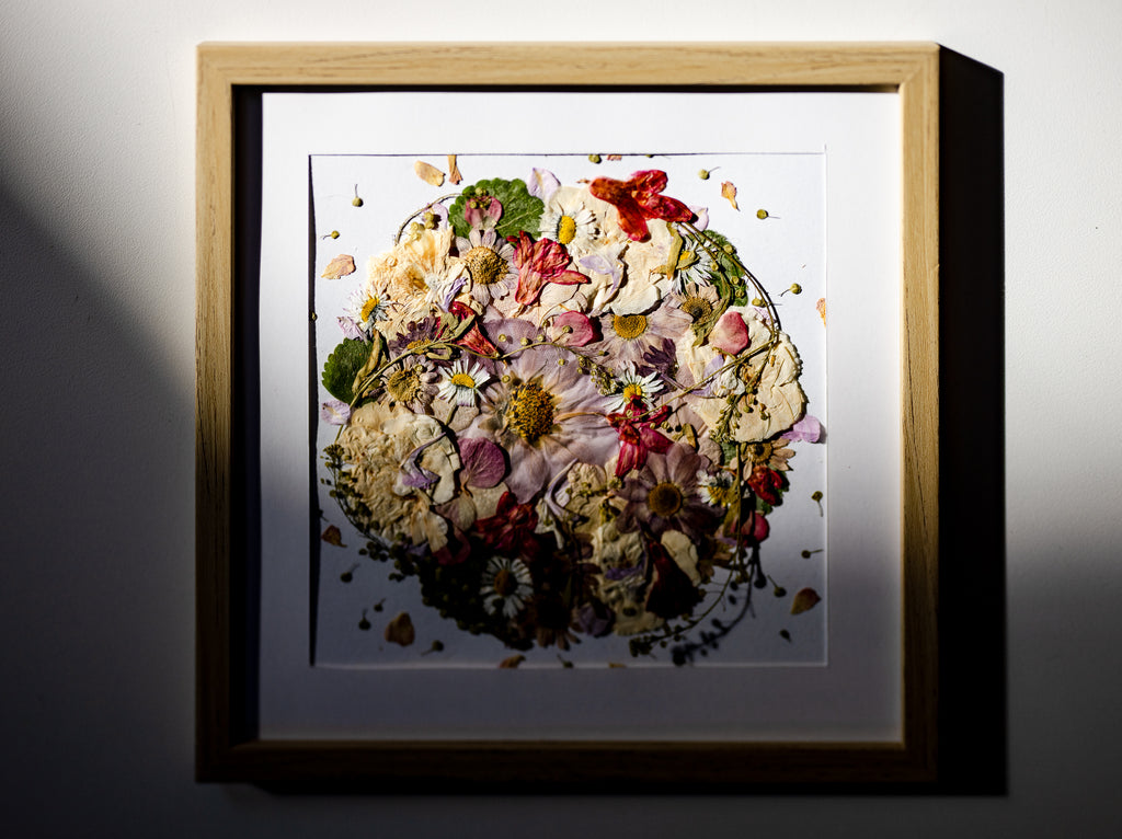 Botanical Series N° 2, geperste bloemen in kader, foto 3