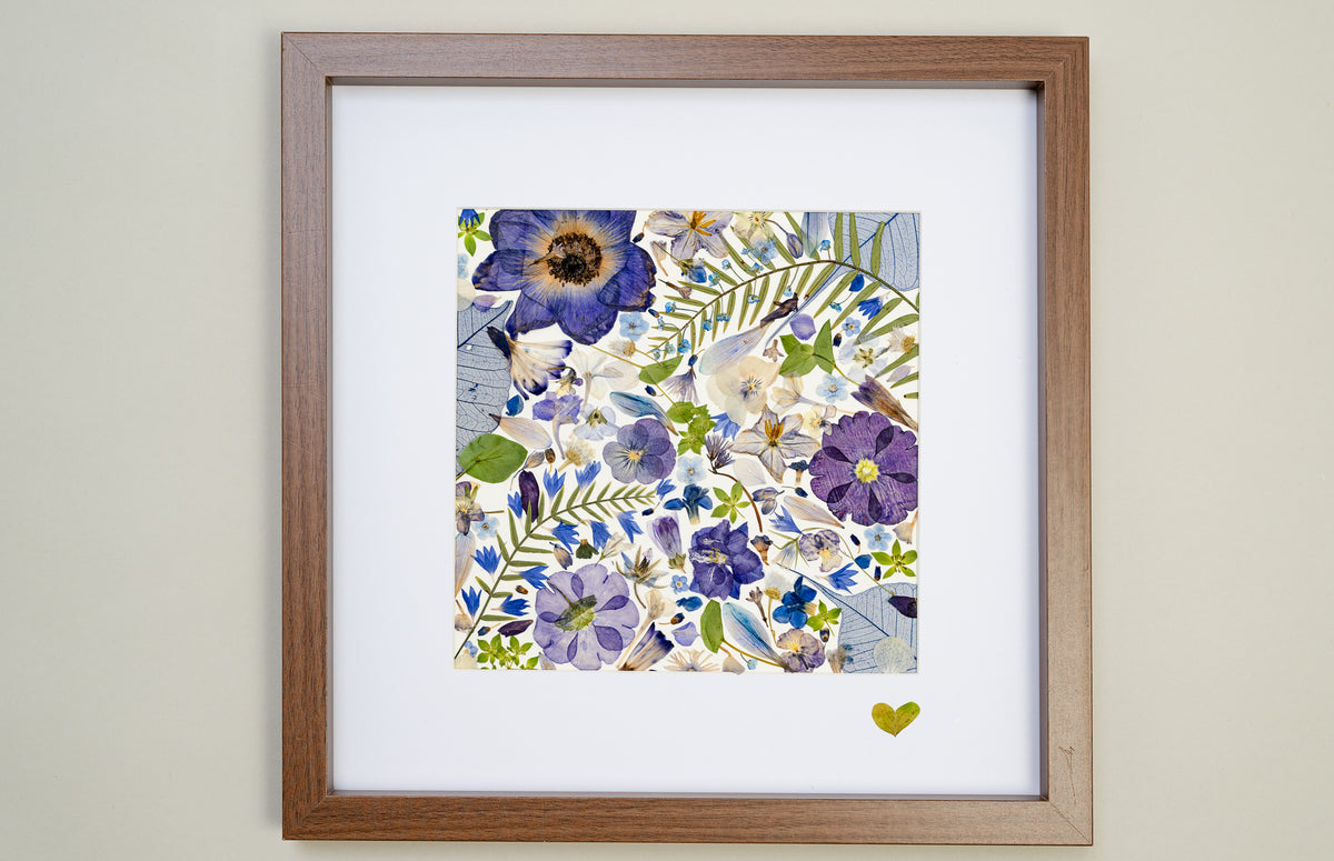 Botanical Series N° 6, geperste bloemen in kader, foto 1