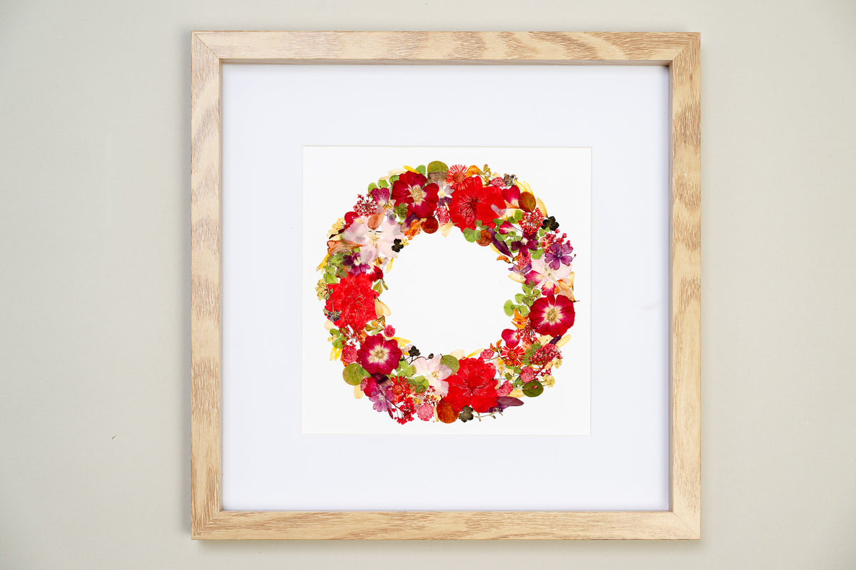 Botanical Series N° 9, geperste bloemen in kader, foto 1