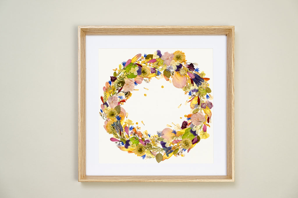 Botanical Series N° 14, geperste bloemen in kader, foto 1