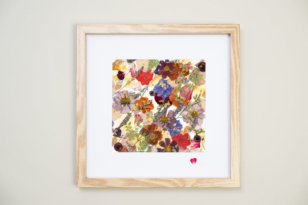 Botanical Series N° 20, geperste bloemen in kader, foto 1