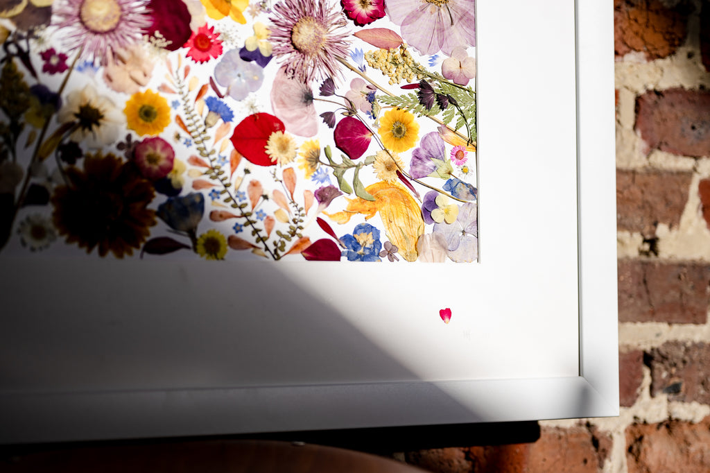 Botanical Series N° 26, geperste bloemen in kader, foto 5