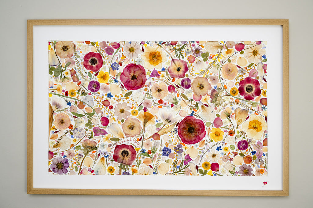 Botanical Series N° 28, geperste bloemen in kader, foto 1