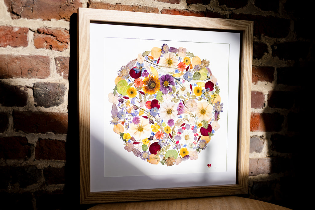 Botanical Series N° 29, geperste bloemen in kader, foto 4